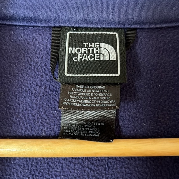 The North Face waterproof jacket women’s size large - Picture 2 of 2